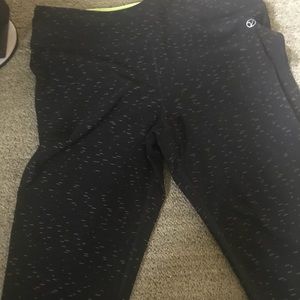 Capri yoga pants